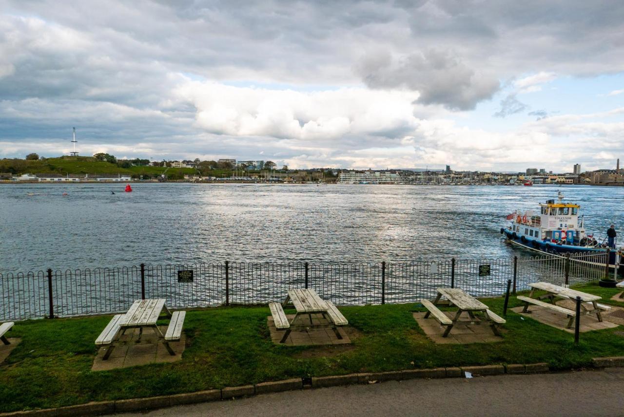 Edgcumbe Arms Hotel Torpoint Exterior photo